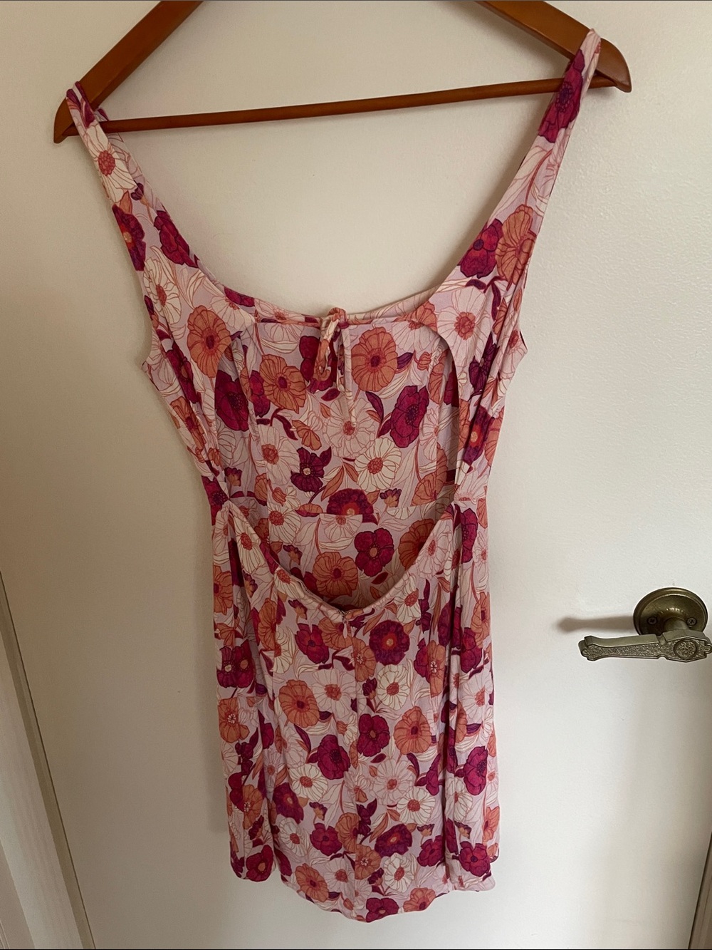 Wilfred Floral Scoop Neck Slip Dress in Light Pink and Magenta - Picture 2 of 7